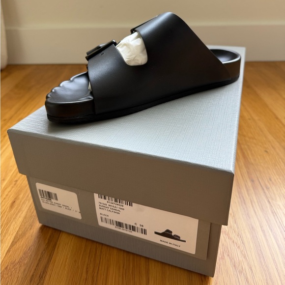NEW IN BOX: Balenciaga Sunday Leather Sandal - Picture 2 of 9